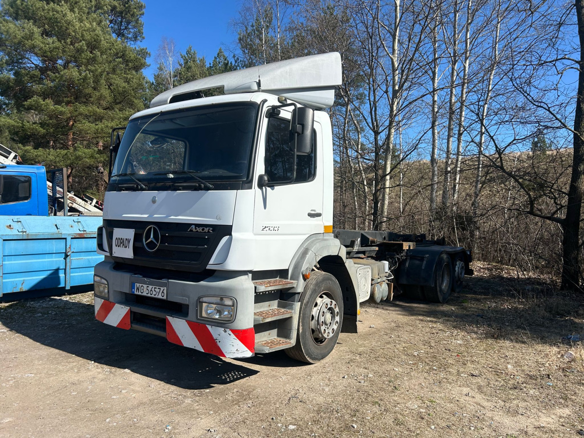 MERCEDES BENZ AXOR HAKOWIEC - Pacēlājs ar āķi: foto 2 MERCEDES BENZ AXOR HAKOWIEC - Pacēlājs ar āķi: foto 2