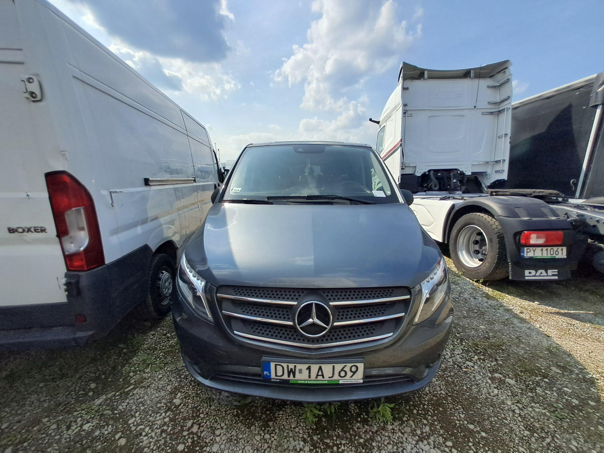 MERCEDES BENZ VITO TOURER VAN - Vieglā automašīna: foto 2 MERCEDES BENZ VITO TOURER VAN - Vieglā automašīna: foto 2