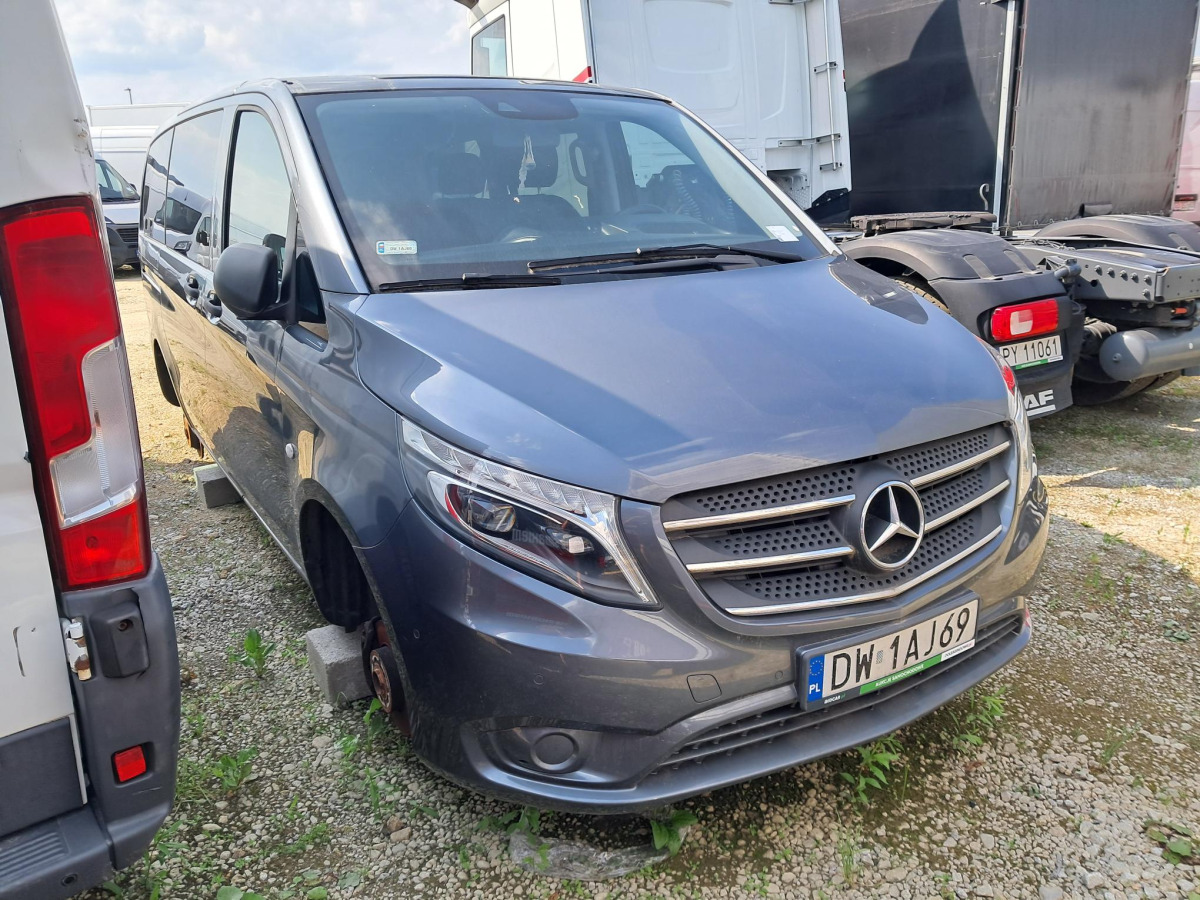 MERCEDES BENZ VITO TOURER VAN - Vieglā automašīna: foto 1 MERCEDES BENZ VITO TOURER VAN - Vieglā automašīna: foto 1