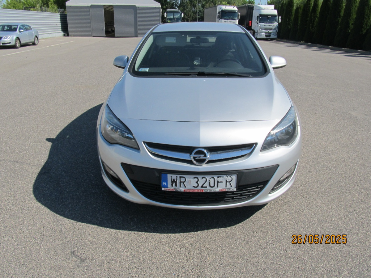 OPEL ASTRA SEDAN - Sedans: foto 2 OPEL ASTRA SEDAN - Sedans: foto 2
