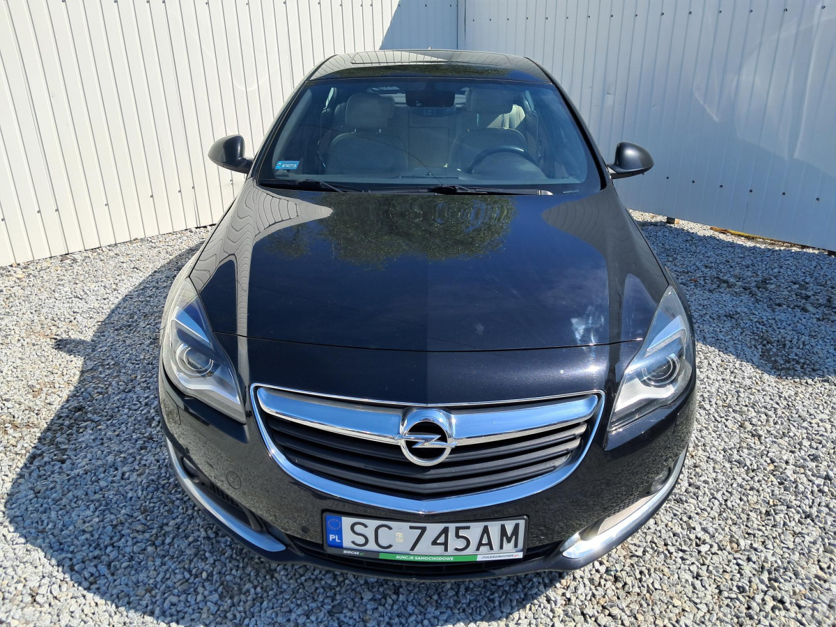 OPEL INSIGNIA HATCHBACK - Vieglā automašīna: foto 2 OPEL INSIGNIA HATCHBACK - Vieglā automašīna: foto 2