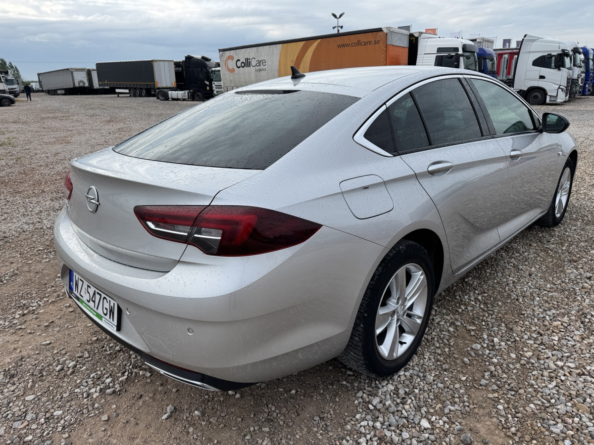 OPEL INSIGNIA LIFTBACK - Vieglā automašīna: foto 5 OPEL INSIGNIA LIFTBACK - Vieglā automašīna: foto 5