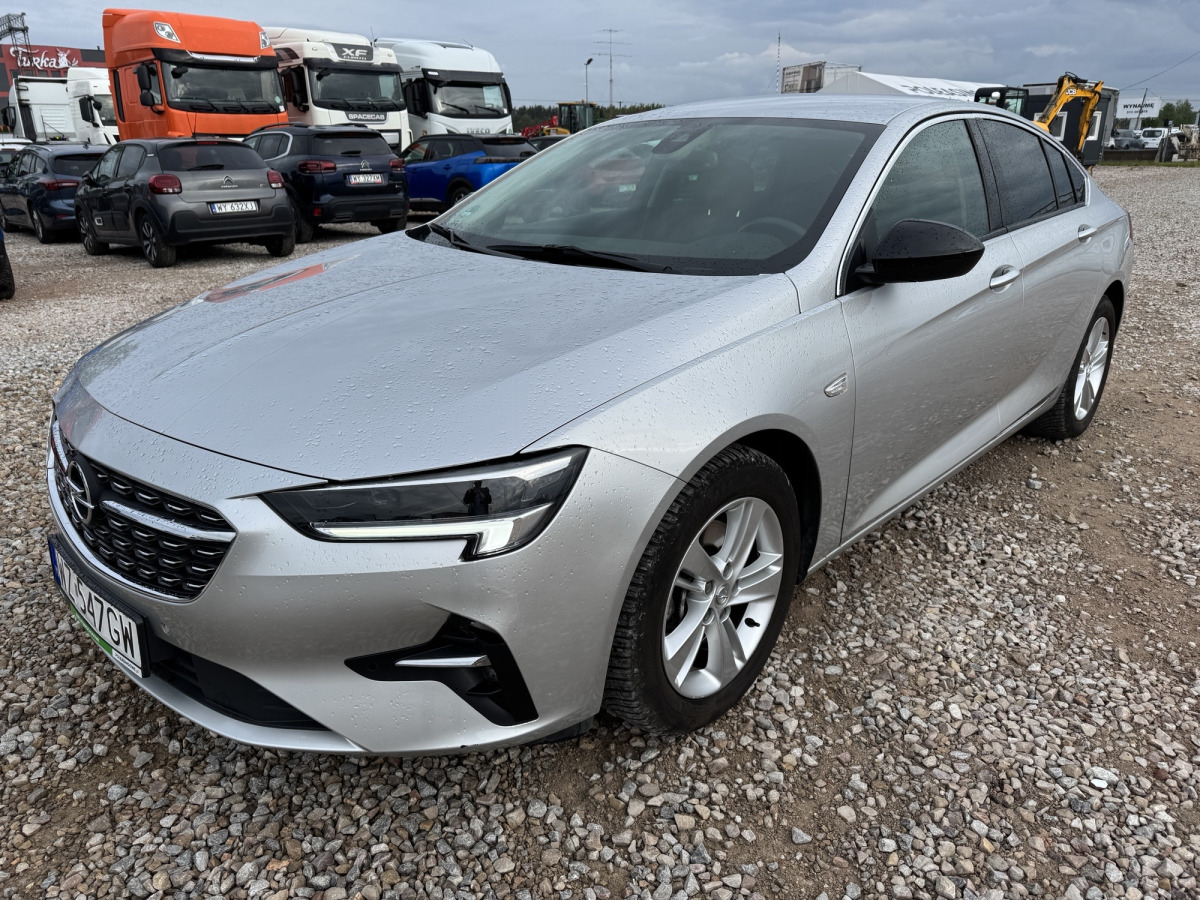 OPEL INSIGNIA LIFTBACK - Vieglā automašīna: foto 3 OPEL INSIGNIA LIFTBACK - Vieglā automašīna: foto 3