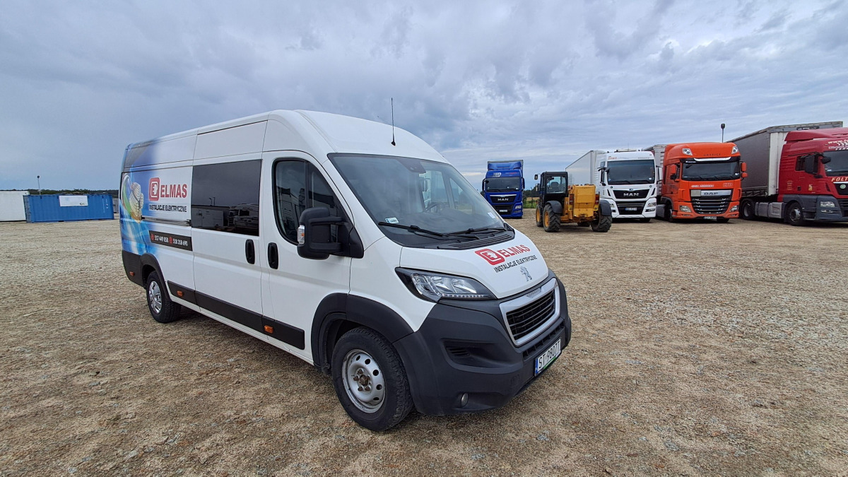 PEUGEOT BOXER BRYGADÓWKA - Kravas-pasažieru furgons: foto 1 PEUGEOT BOXER BRYGADÓWKA - Kravas-pasažieru furgons: foto 1