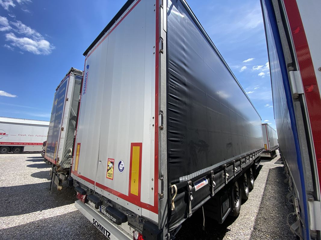 SCHMITZ CARGOBULL SCB S3T FIRANA - Piekabe ar tentu: foto 3 SCHMITZ CARGOBULL SCB S3T FIRANA - Piekabe ar tentu: foto 3