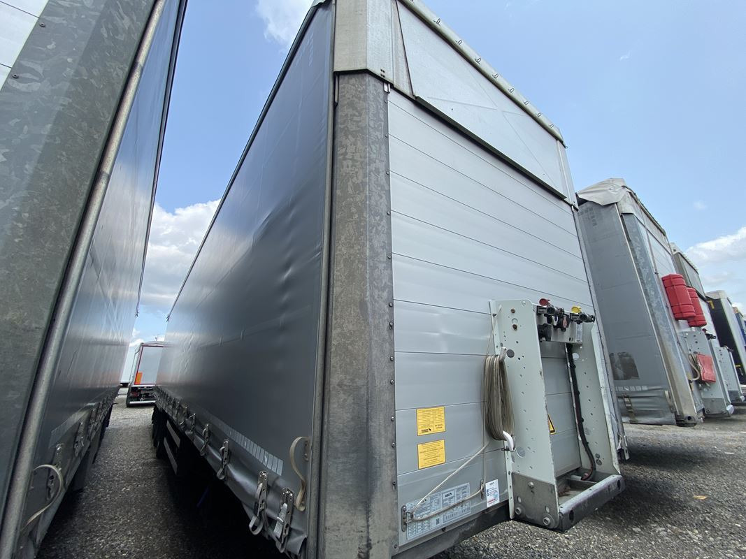 SCHMITZ CARGOBULL SCB S3T FIRANA - Piekabe ar tentu: foto 4 SCHMITZ CARGOBULL SCB S3T FIRANA - Piekabe ar tentu: foto 4