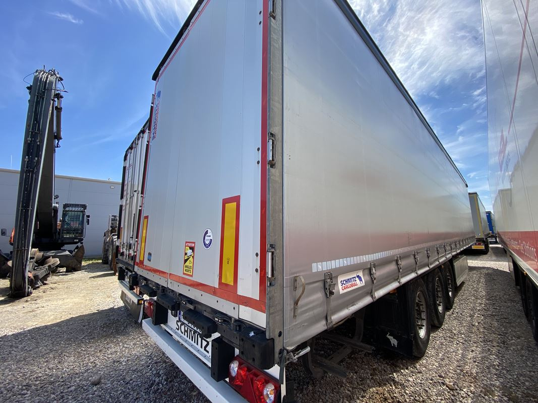 SCHMITZ CARGOBULL SCB S3T FIRANA - Piekabe ar tentu: foto 4 SCHMITZ CARGOBULL SCB S3T FIRANA - Piekabe ar tentu: foto 4