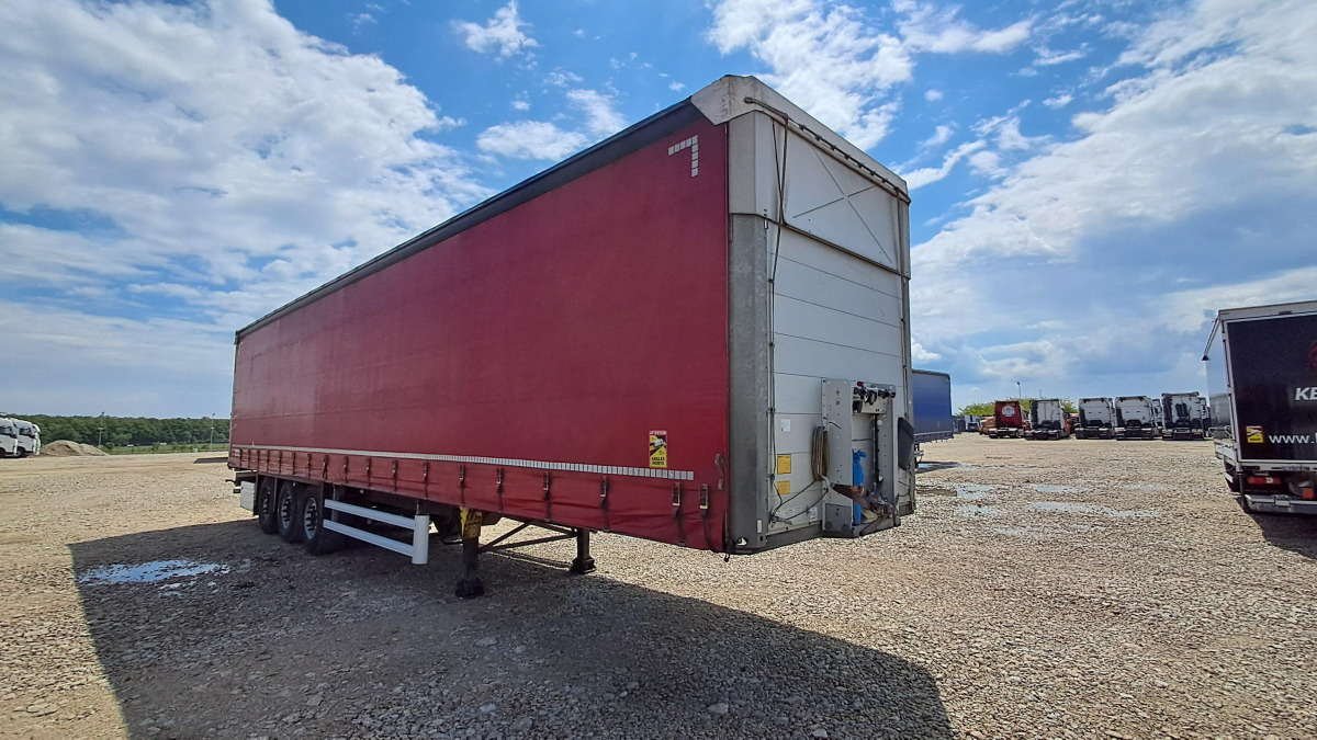 SCHMITZ CARGOBULL SCBS3T PLANDEKA/FIRANA - Piekabe ar tentu: foto 1 SCHMITZ CARGOBULL SCBS3T PLANDEKA/FIRANA - Piekabe ar tentu: foto 1