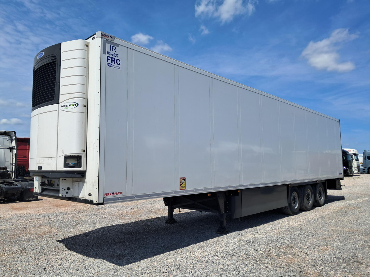 SCHMITZ CARGOBULL SKO 24/L-13.4 FP COOL V7 CHŁODNIA - Piekabe refrižerators: foto 2 SCHMITZ CARGOBULL SKO 24/L-13.4 FP COOL V7 CHŁODNIA - Piekabe refrižerators: foto 2