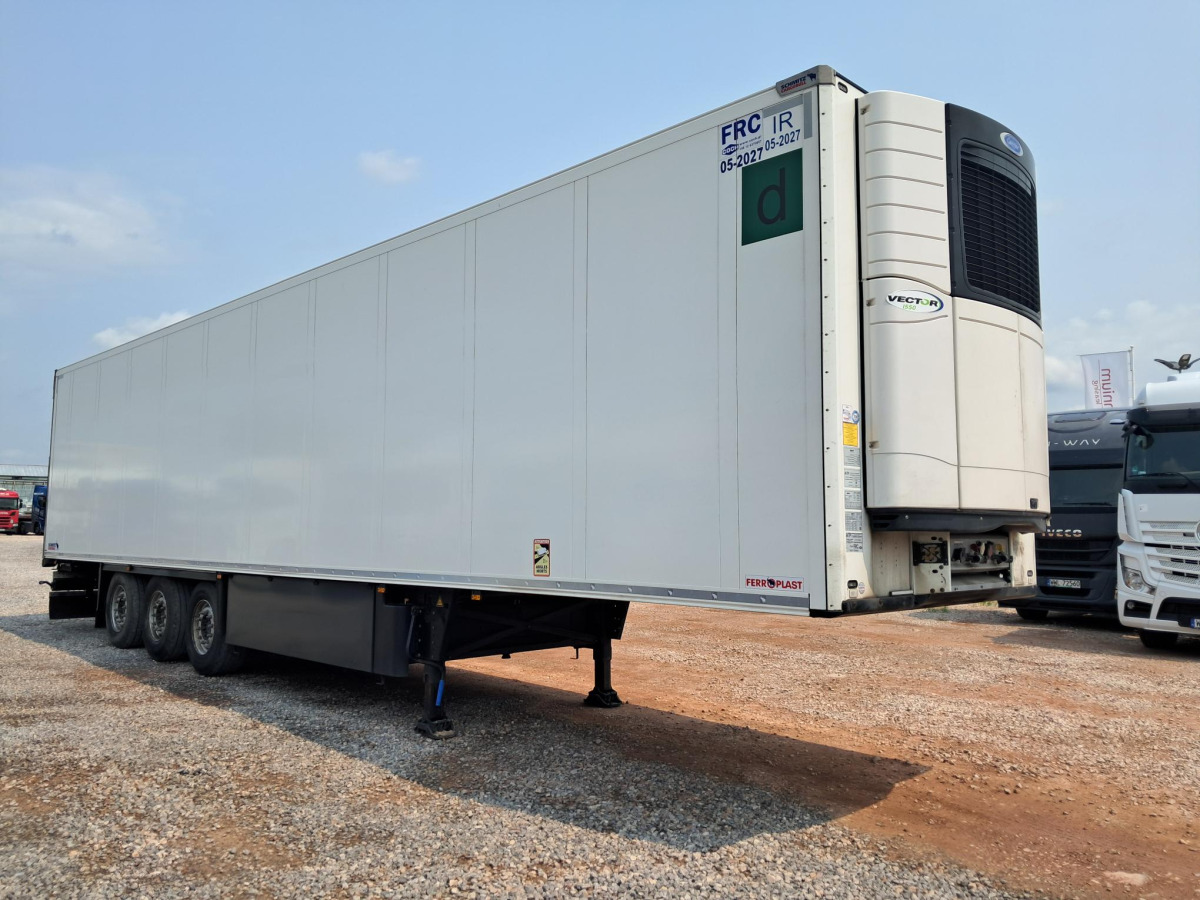 SCHMITZ CARGOBULL SKO 24/L-13. FP COOL V7 CHŁODNIA - Piekabe refrižerators: foto 1 SCHMITZ CARGOBULL SKO 24/L-13. FP COOL V7 CHŁODNIA - Piekabe refrižerators: foto 1