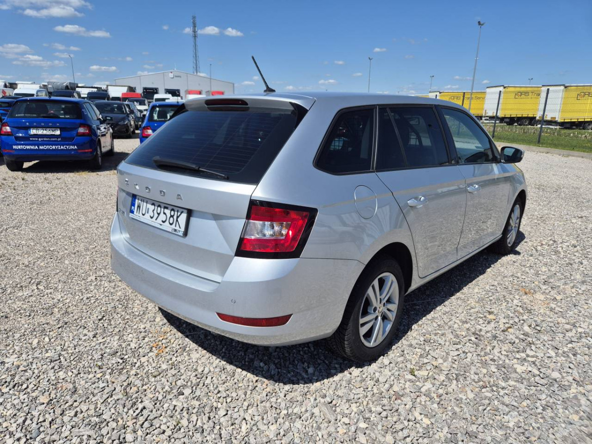 SKODA FABIA VAN+ HATCHBACK HOMOLOGACJA JAKO SAMOCHÓD CIĘŻAROWY - Hečbeks: foto 4 SKODA FABIA VAN+ HATCHBACK HOMOLOGACJA JAKO SAMOCHÓD CIĘŻAROWY - Hečbeks: foto 4