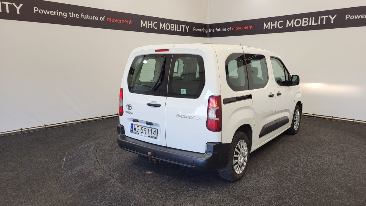 TOYOTA PROACE CITY VERSO MINIVAN - Vieglā automašīna: foto 3 TOYOTA PROACE CITY VERSO MINIVAN - Vieglā automašīna: foto 3