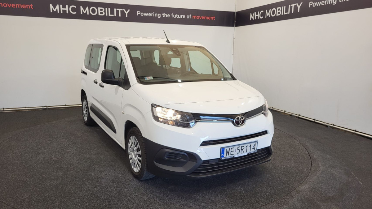 TOYOTA PROACE CITY VERSO MINIVAN - Vieglā automašīna: foto 1 TOYOTA PROACE CITY VERSO MINIVAN - Vieglā automašīna: foto 1