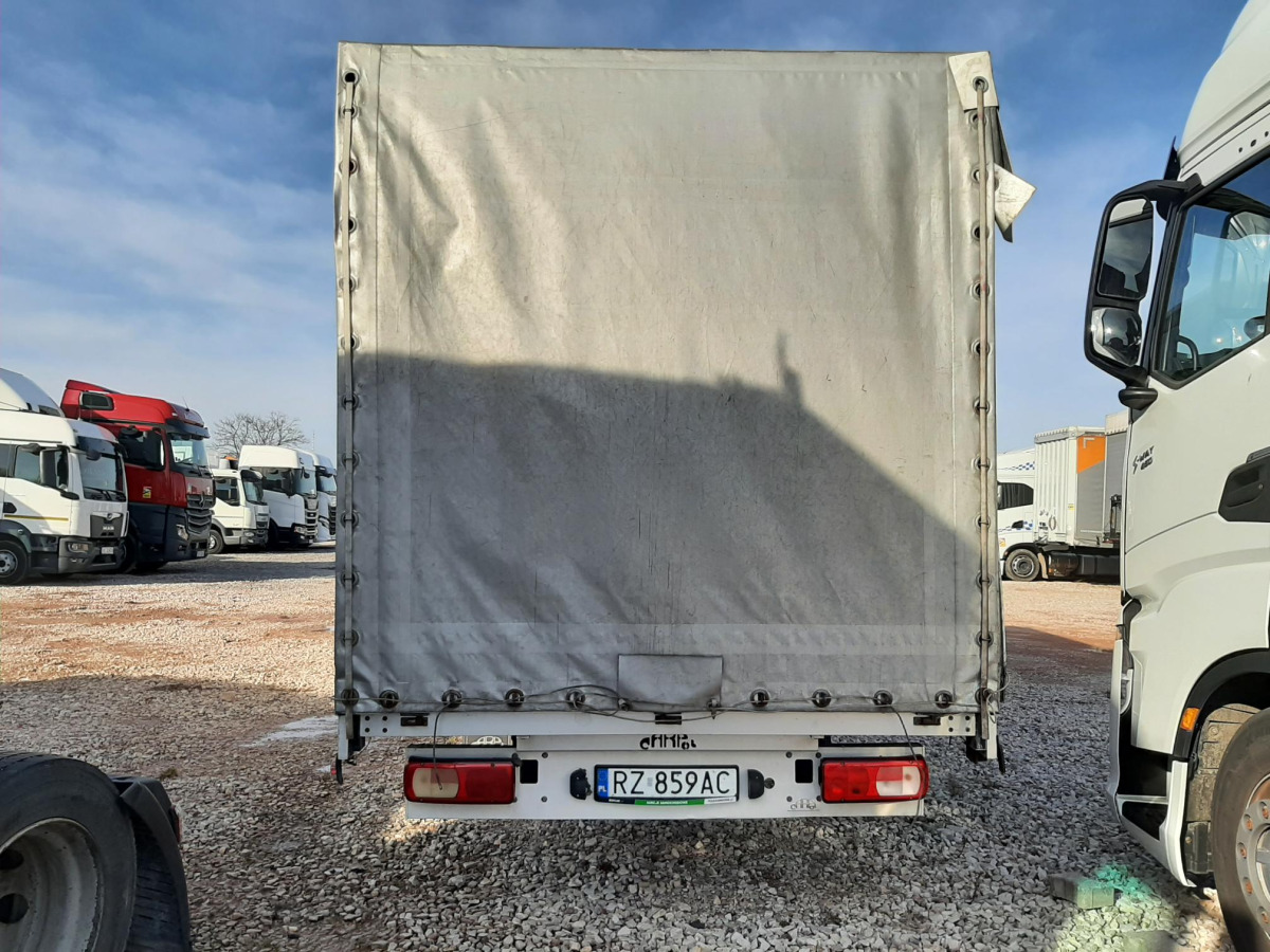VOLKSWAGEN CRAFTER PLANDEKA - Furgons ar tentu: foto 4 VOLKSWAGEN CRAFTER PLANDEKA - Furgons ar tentu: foto 4