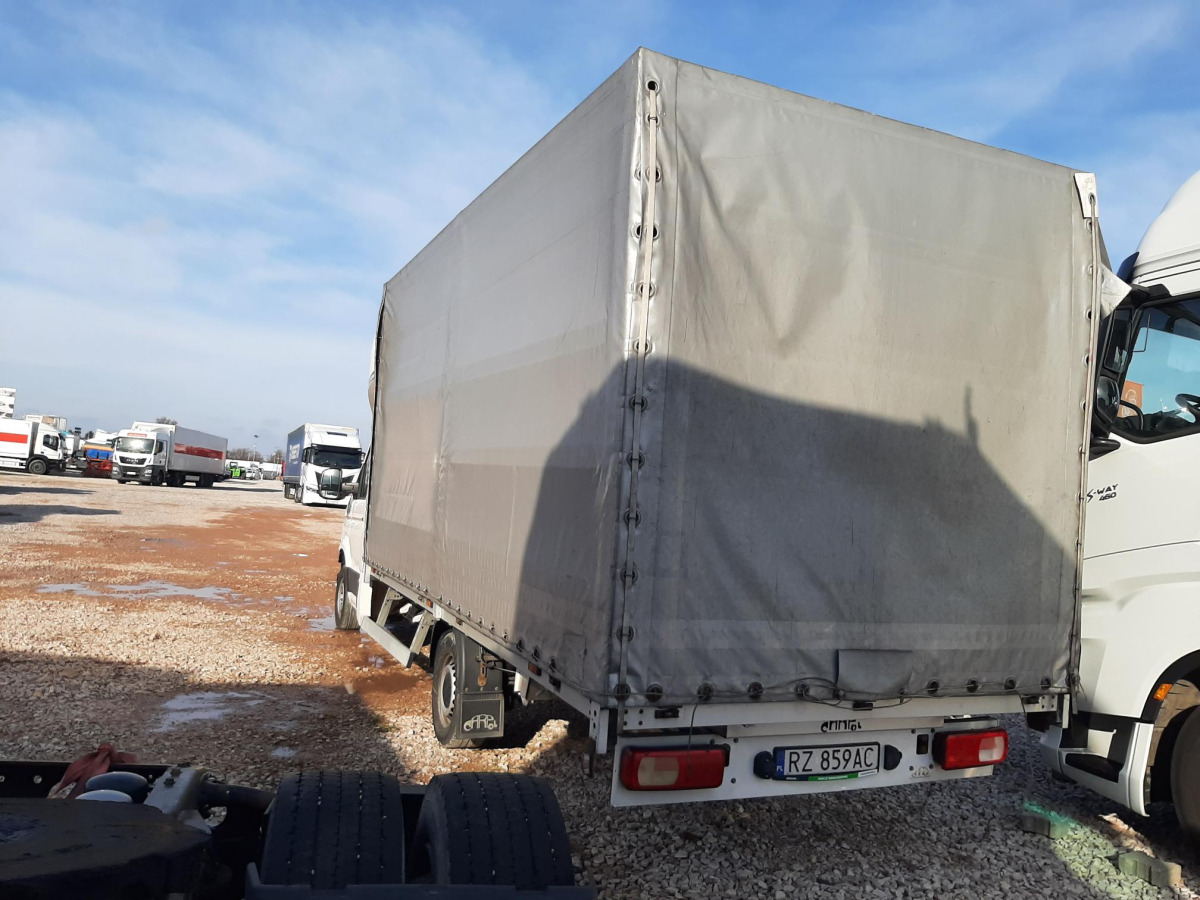 VOLKSWAGEN CRAFTER PLANDEKA - Furgons ar tentu: foto 5 VOLKSWAGEN CRAFTER PLANDEKA - Furgons ar tentu: foto 5