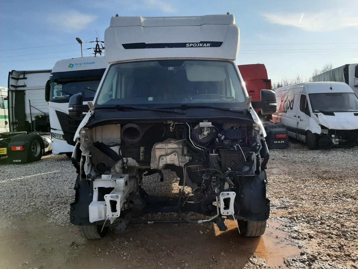 VOLKSWAGEN CRAFTER PLANDEKA - Furgons ar tentu: foto 2 VOLKSWAGEN CRAFTER PLANDEKA - Furgons ar tentu: foto 2