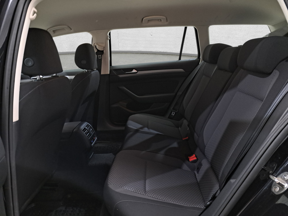 Vieglā automašīna VOLKSWAGEN PASSAT KOMBI: foto 13
