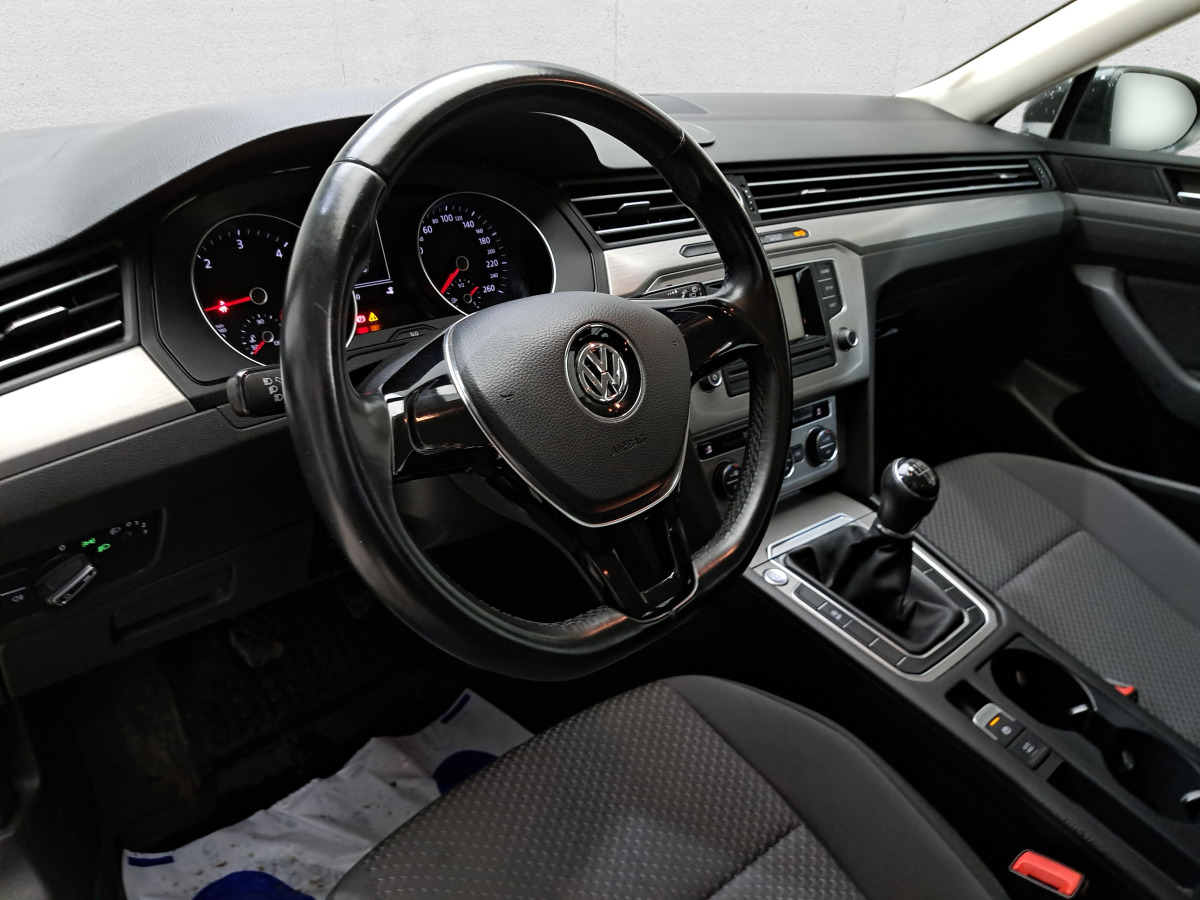 Vieglā automašīna VOLKSWAGEN PASSAT KOMBI: foto 12