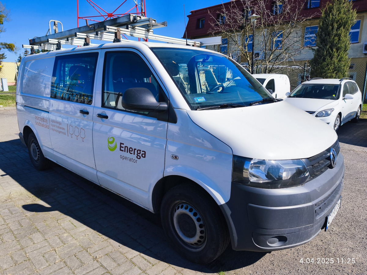 VOLKSWAGEN TRANSPORTER BRYGADÓWKA - Kravas-pasažieru furgons: foto 1 VOLKSWAGEN TRANSPORTER BRYGADÓWKA - Kravas-pasažieru furgons: foto 1
