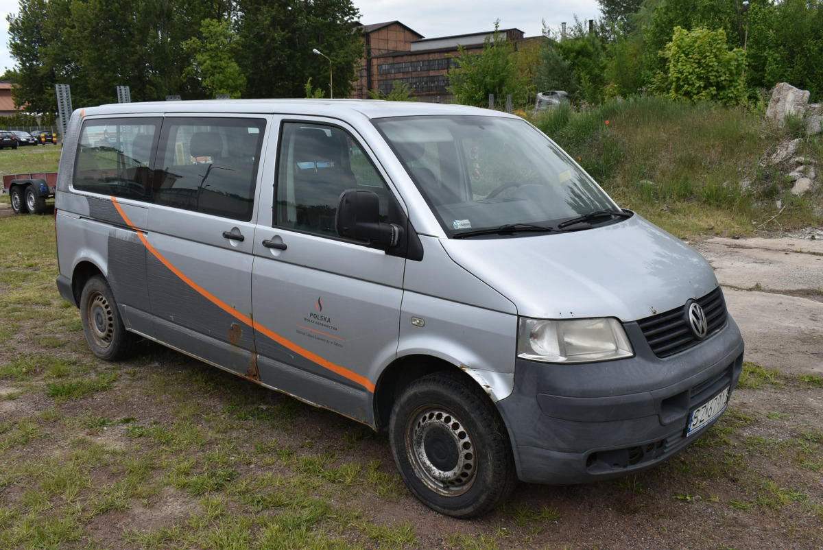 VOLKSWAGEN TRANSPORTER BRYGADÓWKA - Kravas-pasažieru furgons: foto 1 VOLKSWAGEN TRANSPORTER BRYGADÓWKA - Kravas-pasažieru furgons: foto 1
