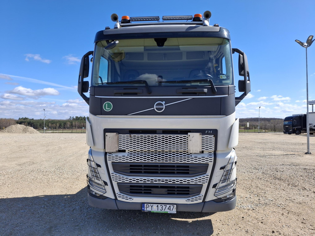 VOLVO FH HAKOWIEC - Pacēlājs ar āķi: foto 3 VOLVO FH HAKOWIEC - Pacēlājs ar āķi: foto 3