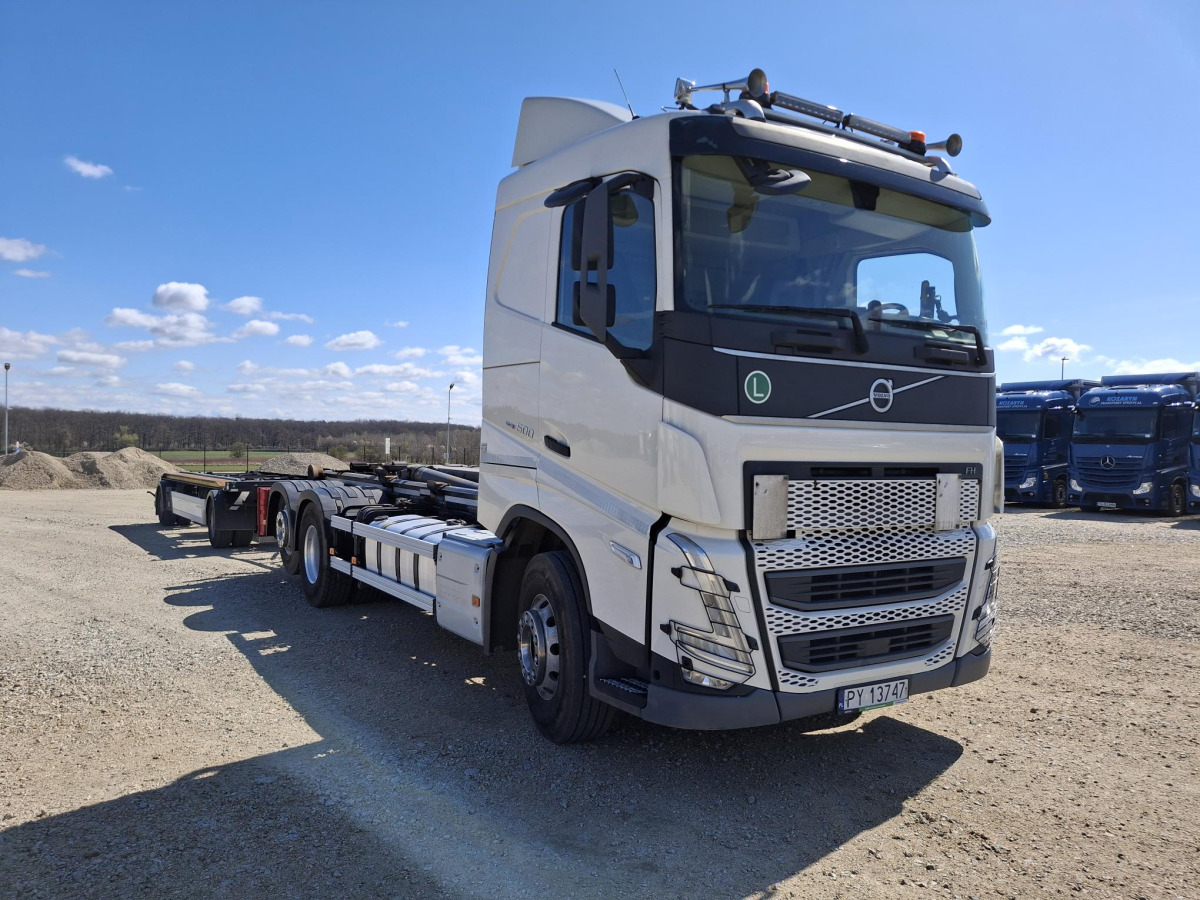 VOLVO FH HAKOWIEC - Pacēlājs ar āķi: foto 1 VOLVO FH HAKOWIEC - Pacēlājs ar āķi: foto 1