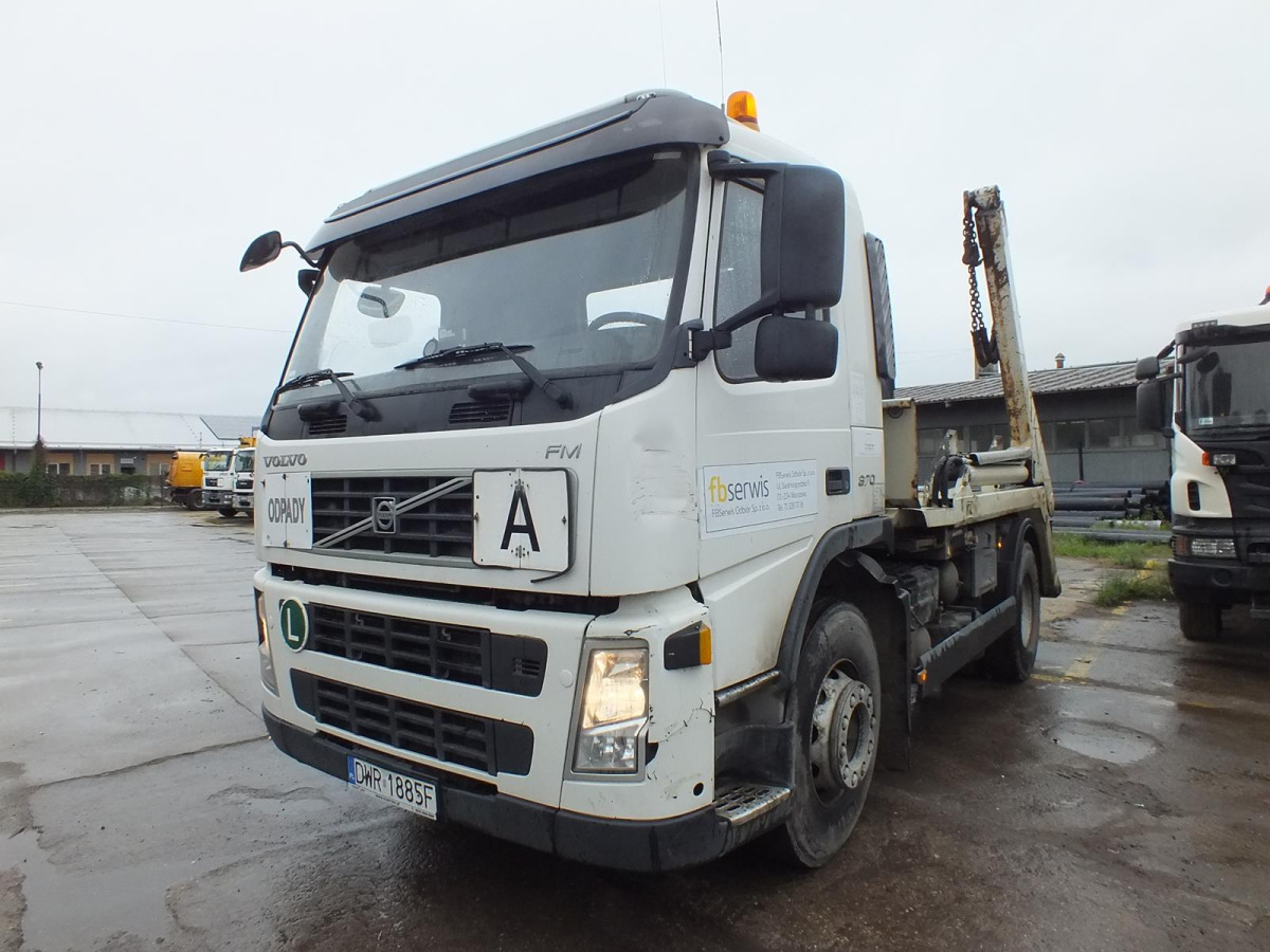 VOLVO FM POD KONTENERY - Būvgružu konteineru vedējs: foto 2 VOLVO FM POD KONTENERY - Būvgružu konteineru vedējs: foto 2