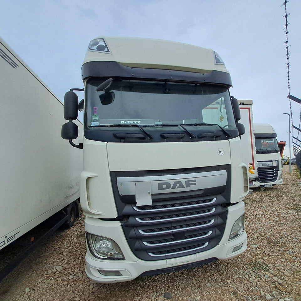 DAF XF 460 FT CIĄGNIK SIODŁOWY - Vilcējs: foto 2 DAF XF 460 FT CIĄGNIK SIODŁOWY - Vilcējs: foto 2