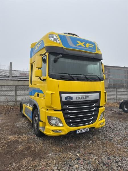 DAF XF CIĄGNIK SIODŁOWY - Vilcējs: foto 1 DAF XF CIĄGNIK SIODŁOWY - Vilcējs: foto 1