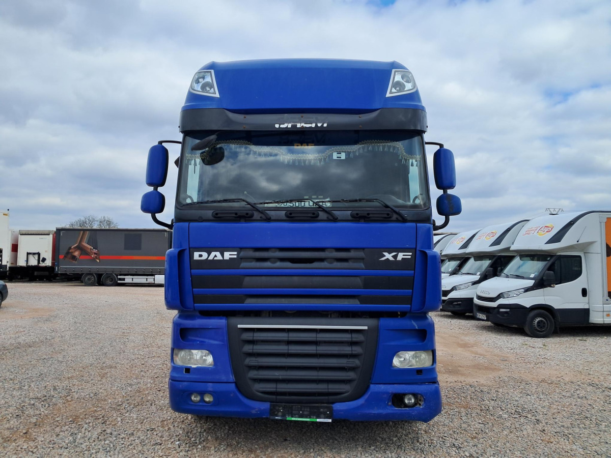 DAF XF CIĄGNIK SIODŁOWY - Vilcējs: foto 2 DAF XF CIĄGNIK SIODŁOWY - Vilcējs: foto 2