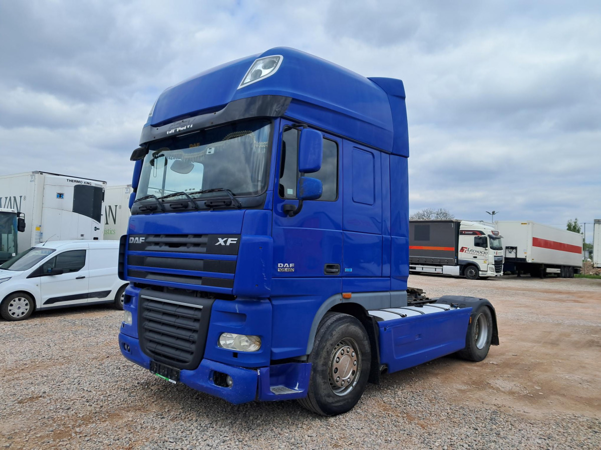 DAF XF CIĄGNIK SIODŁOWY - Vilcējs: foto 3 DAF XF CIĄGNIK SIODŁOWY - Vilcējs: foto 3