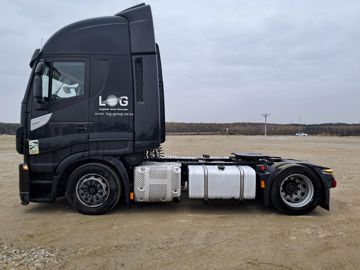 IVECO AS440T CIĄGNIK SIODŁOWY - Vilcējs: foto 4 IVECO AS440T CIĄGNIK SIODŁOWY - Vilcējs: foto 4