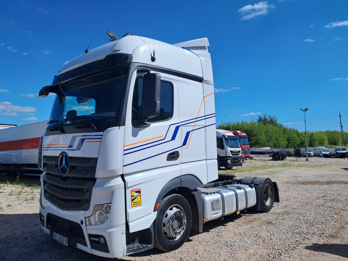 MERCEDES BENZ ACTROS CIĄGNIK SIODŁOWY - Vilcējs: foto 3 MERCEDES BENZ ACTROS CIĄGNIK SIODŁOWY - Vilcējs: foto 3