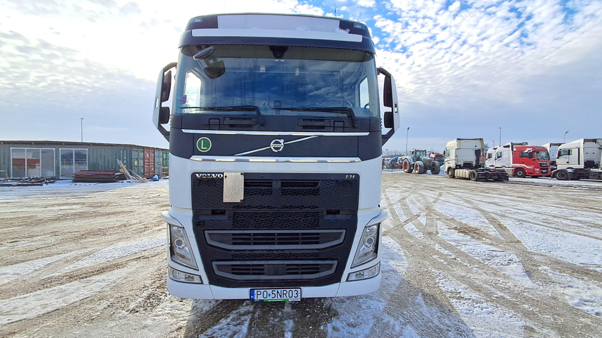 VOLVO FH 460 CIĄGNIK SIODŁOWY - Vilcējs: foto 2 VOLVO FH 460 CIĄGNIK SIODŁOWY - Vilcējs: foto 2