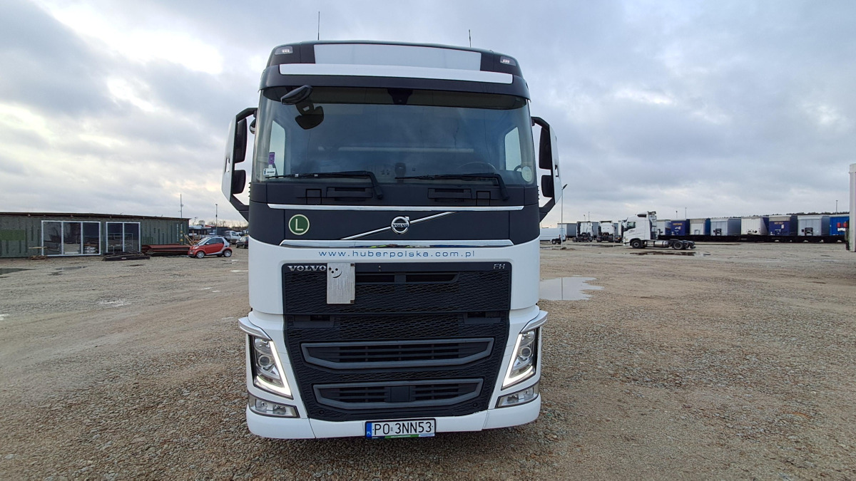 VOLVO FH 460 CIĄGNIK SIODŁOWY - Vilcējs: foto 2 VOLVO FH 460 CIĄGNIK SIODŁOWY - Vilcējs: foto 2
