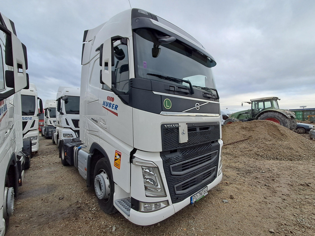 VOLVO FH CIĄGNIK SIODŁOWY - Vilcējs: foto 1 VOLVO FH CIĄGNIK SIODŁOWY - Vilcējs: foto 1
