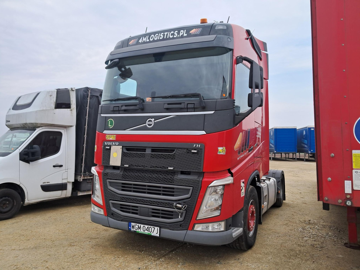 VOLVO FH CIĄGNIK SIODŁOWY - Vilcējs: foto 2 VOLVO FH CIĄGNIK SIODŁOWY - Vilcējs: foto 2