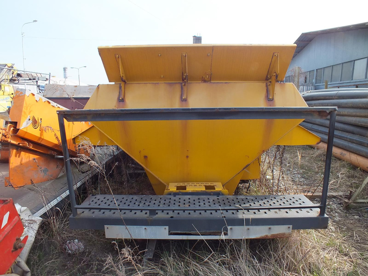 Zabudowa piaskarki ECON CMZCMCB - 2004 - 5m3 - Hydromotor - Sāls un smilts kaisītājs: foto 5 Zabudowa piaskarki ECON CMZCMCB - 2004 - 5m3 - Hydromotor - Sāls un smilts kaisītājs: foto 5