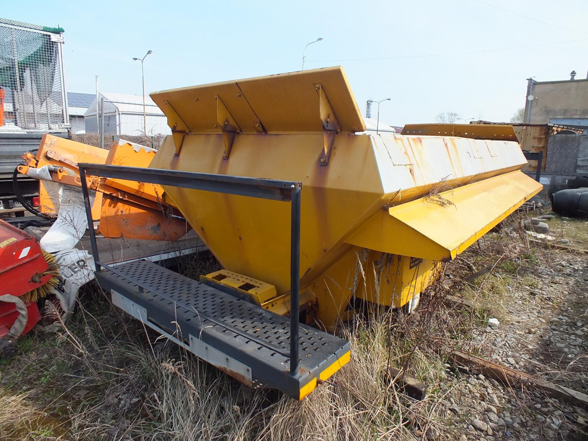 Zabudowa piaskarki ECON CMZCMCB - 2004 - 5m3 - Hydromotor - Sāls un smilts kaisītājs: foto 4 Zabudowa piaskarki ECON CMZCMCB - 2004 - 5m3 - Hydromotor - Sāls un smilts kaisītājs: foto 4