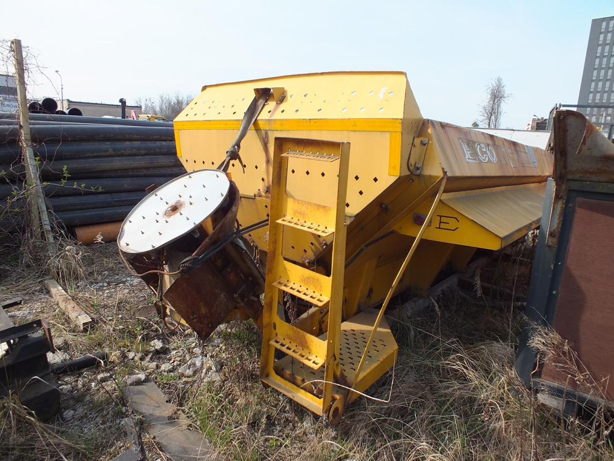 Zabudowa piaskarki ECON CMZCMCB - 2004 - 5m3 - Hydromotor - Sāls un smilts kaisītājs: foto 2 Zabudowa piaskarki ECON CMZCMCB - 2004 - 5m3 - Hydromotor - Sāls un smilts kaisītājs: foto 2