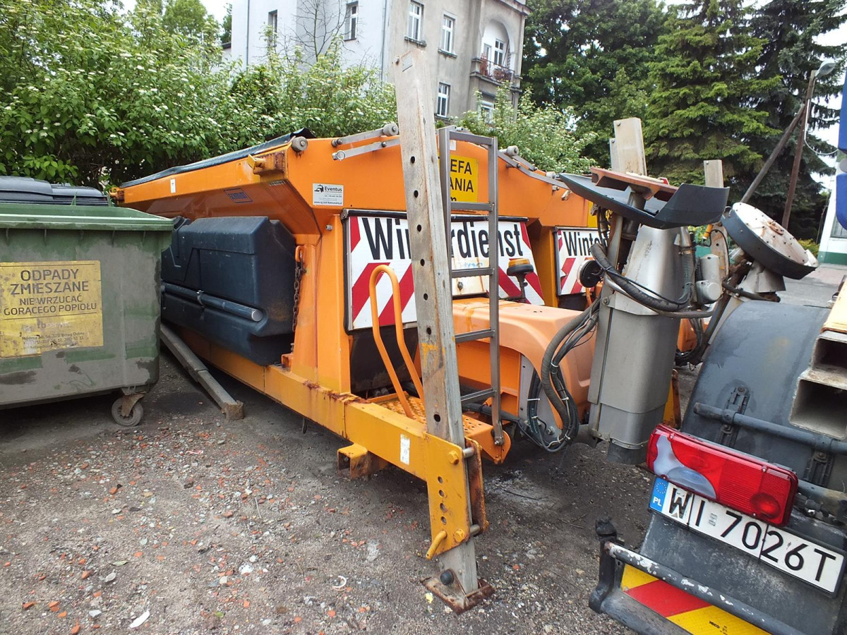 Sāls un smilts kaisītājs - Celtniecības tehnika Zabudowa piaskarki – SCHMIDT STRATOS S50-36 – 2003 – 5m³ – hydropompa: foto 1