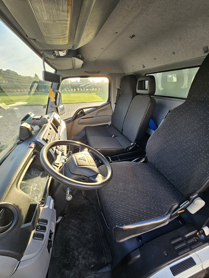 FUSO 9C18 - Izometriskais kravas automašīna: foto 5 FUSO 9C18 - Izometriskais kravas automašīna: foto 5