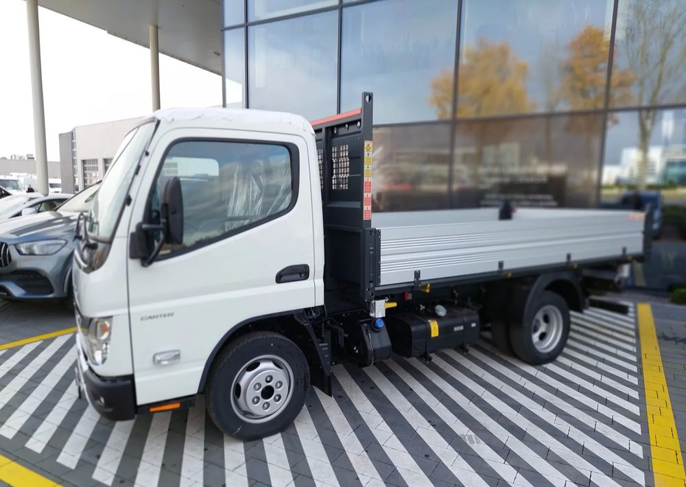 FUSO Canter 3S13 3W Scattolini - Kravas automašīna pašizgāzējs: foto 3 FUSO Canter 3S13 3W Scattolini - Kravas automašīna pašizgāzējs: foto 3