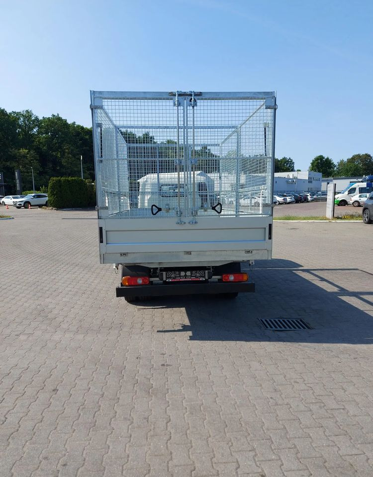 FUSO Canter 6S15 Wywrotka - Atkritumu vedējs: foto 5 FUSO Canter 6S15 Wywrotka - Atkritumu vedējs: foto 5