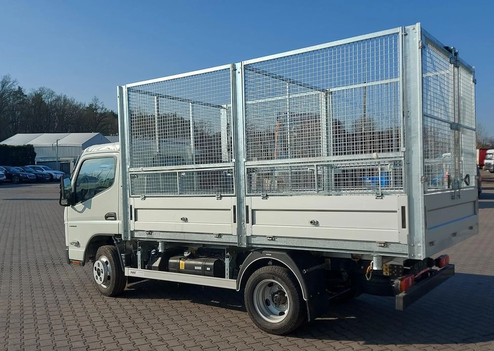 FUSO Canter 6S15 Wywrotka - Atkritumu vedējs: foto 5 FUSO Canter 6S15 Wywrotka - Atkritumu vedējs: foto 5