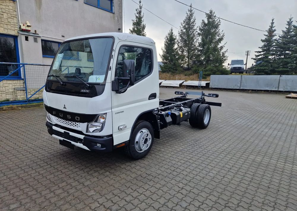 FUSO Canter 6S15 podwozie - Šasija kravas automašīna: foto 1 FUSO Canter 6S15 podwozie - Šasija kravas automašīna: foto 1