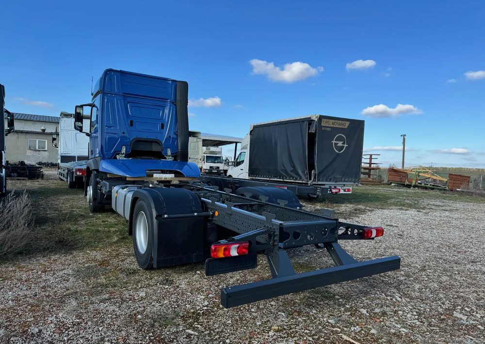 Mercedes-Benz Actros 1824 L podwozie do zabudowy - Šasija kravas automašīna: foto 3 Mercedes-Benz Actros 1824 L podwozie do zabudowy - Šasija kravas automašīna: foto 3