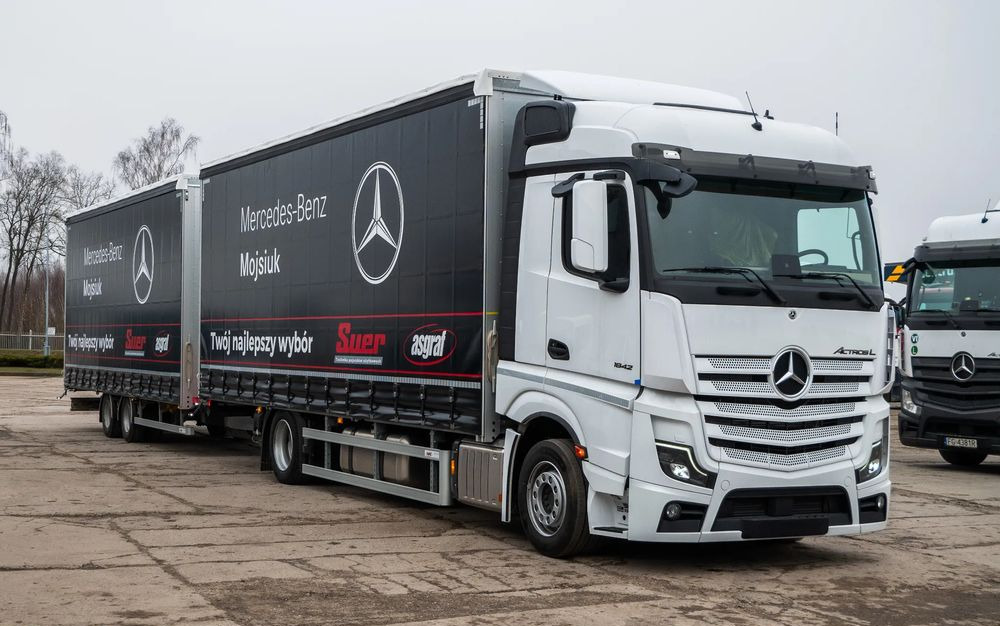 Mercedes-Benz Actros 1842 LnR z Przyczepą - Kravas automašīna ar tentu: foto 1 Mercedes-Benz Actros 1842 LnR z Przyczepą - Kravas automašīna ar tentu: foto 1