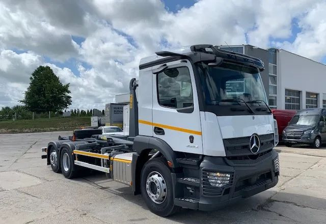 Mercedes-Benz Actros 2543 L Hakowiec - Pacēlājs ar āķi: foto 2 Mercedes-Benz Actros 2543 L Hakowiec - Pacēlājs ar āķi: foto 2