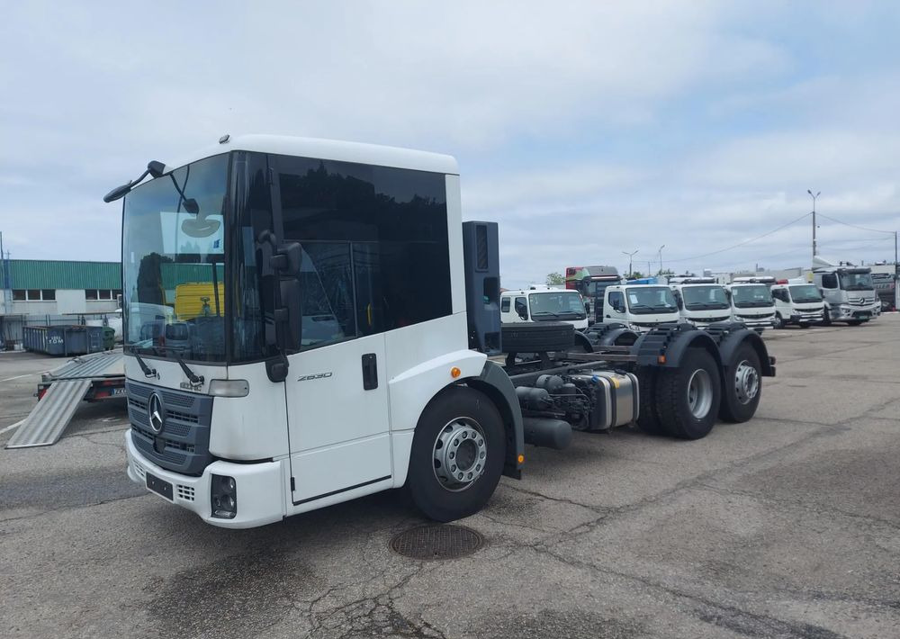 Mercedes-Benz Econic 2630 L ENA - Šasija kravas automašīna: foto 1 Mercedes-Benz Econic 2630 L ENA - Šasija kravas automašīna: foto 1